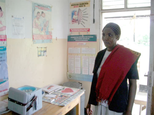 Midwife Anna Akweso